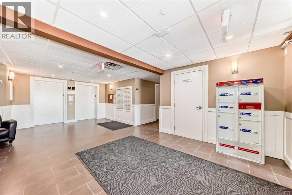 210, 1005a Westmount Drive, Strathmore, Alberta  T1P 0C3 - Photo 4 - A2288244