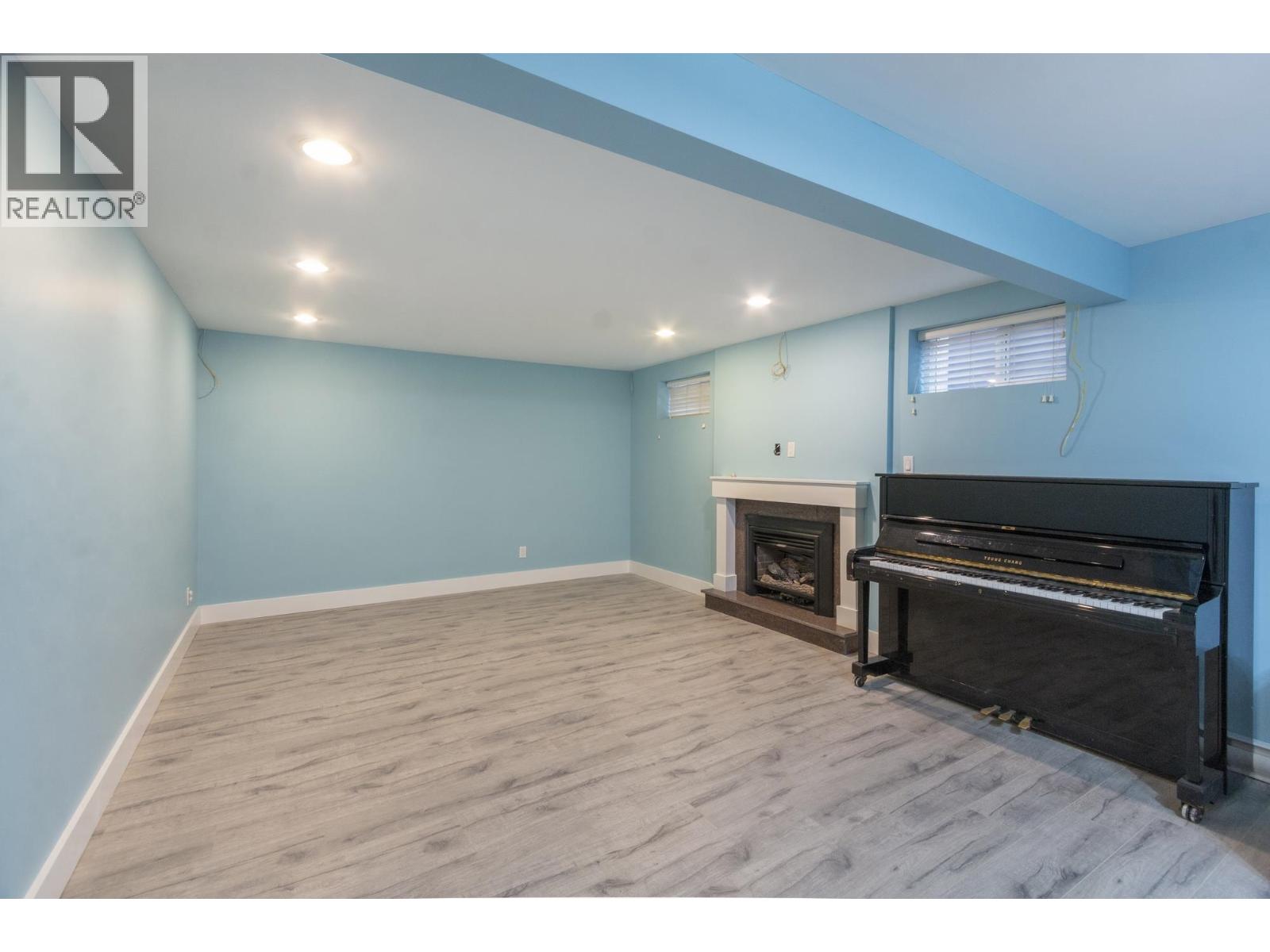 5745 Laurel Street, Burnaby, British Columbia  V5G 1N4 - Photo 21 - R3098974