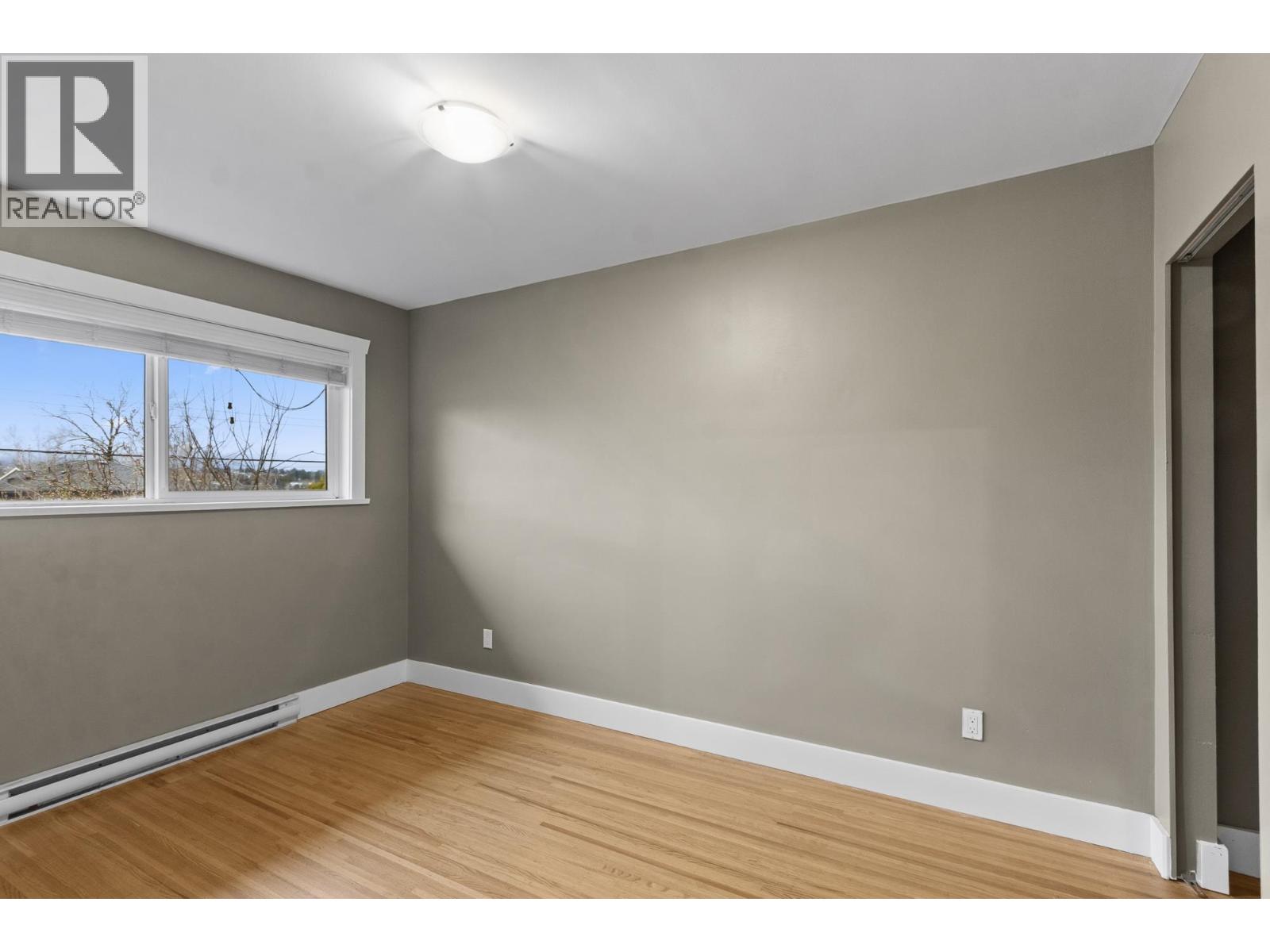 5745 Laurel Street, Burnaby, British Columbia  V5G 1N4 - Photo 17 - R3098974