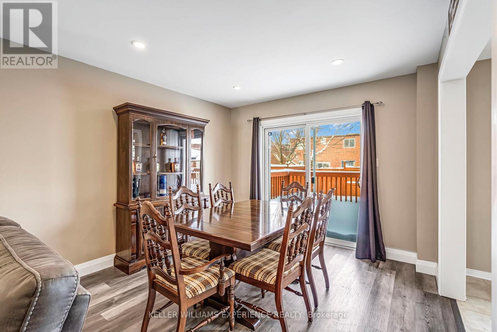 28 Coronation Parkway, Barrie, Ontario  L4M 7J8 - Photo 15 - S12875152