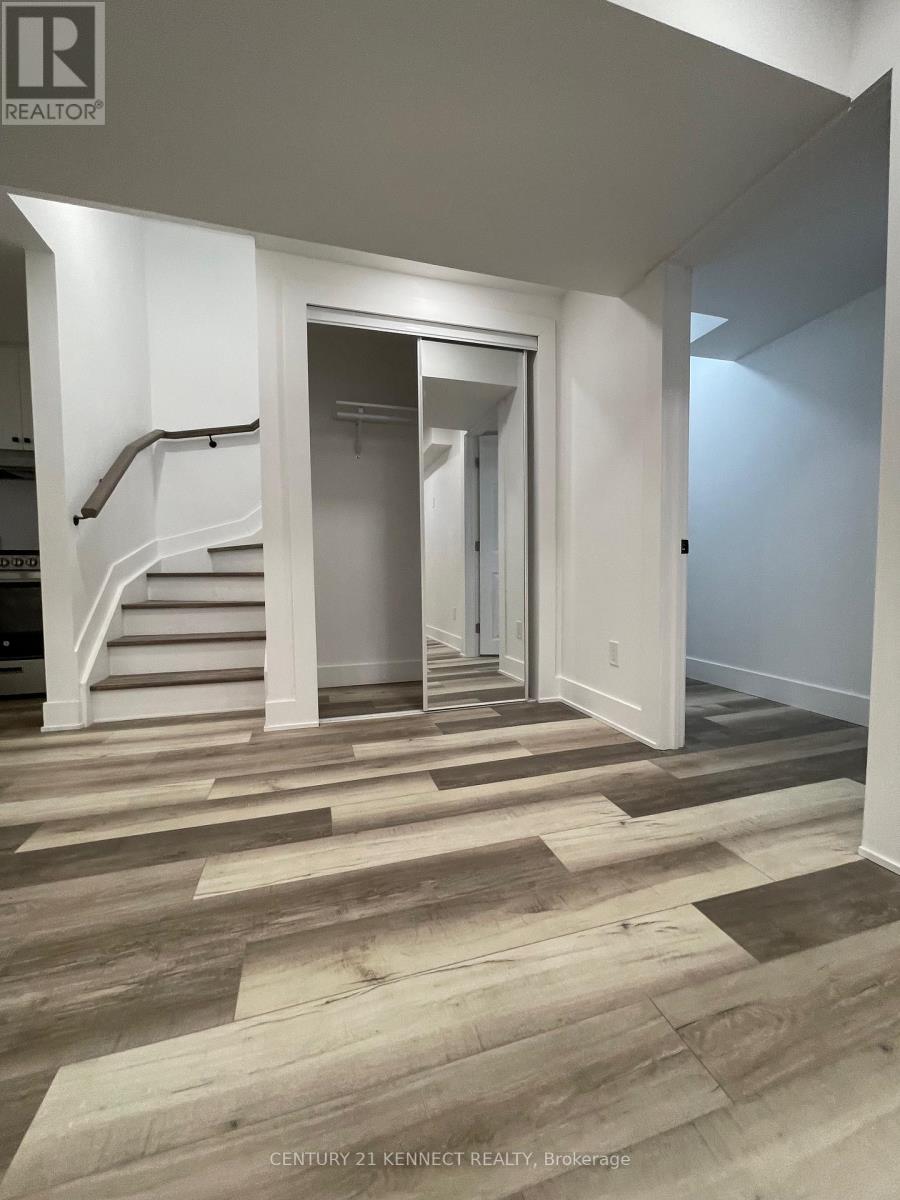 Bsmt - 35 Drake Drive, Barrie (Painswick South), Ontario  L4N 8X4 - Photo 11 - S12829630