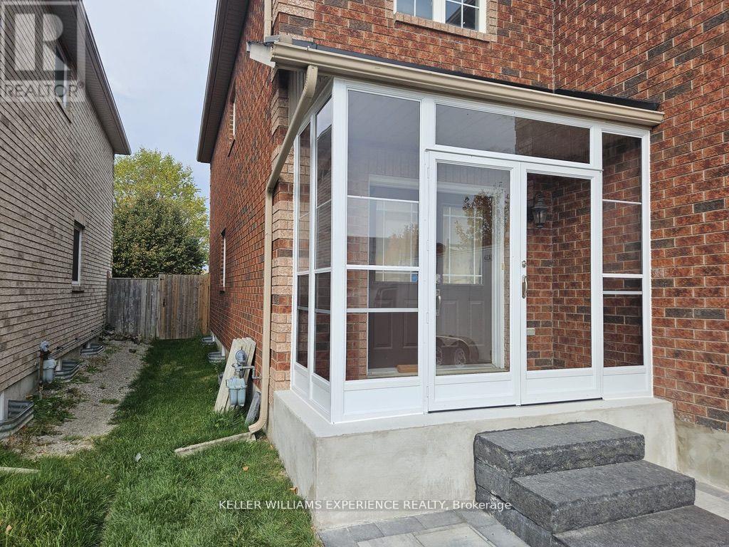 28 Coronation Parkway, Barrie, Ontario  L4M 7J8 - Photo 6 - S12875152