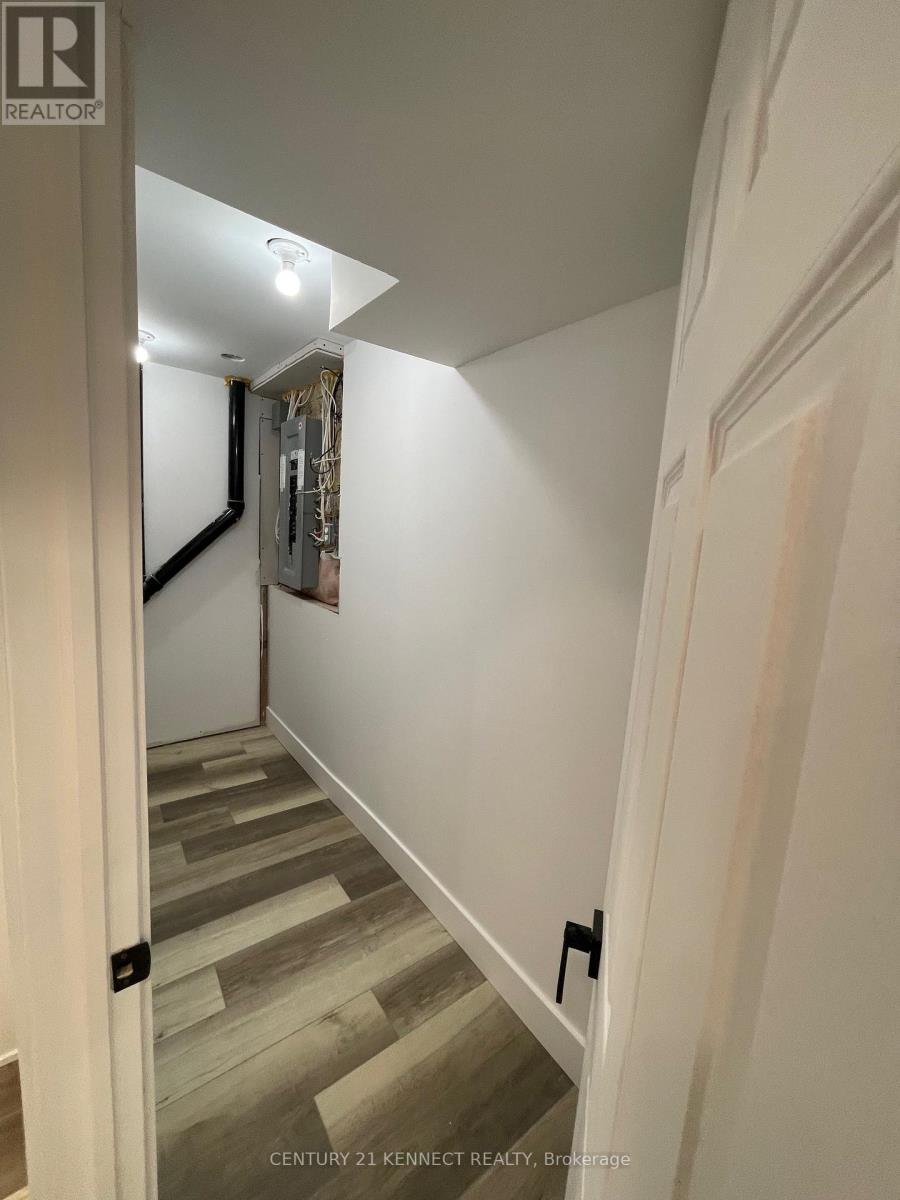 Bsmt - 35 Drake Drive, Barrie (Painswick South), Ontario  L4N 8X4 - Photo 12 - S12829630