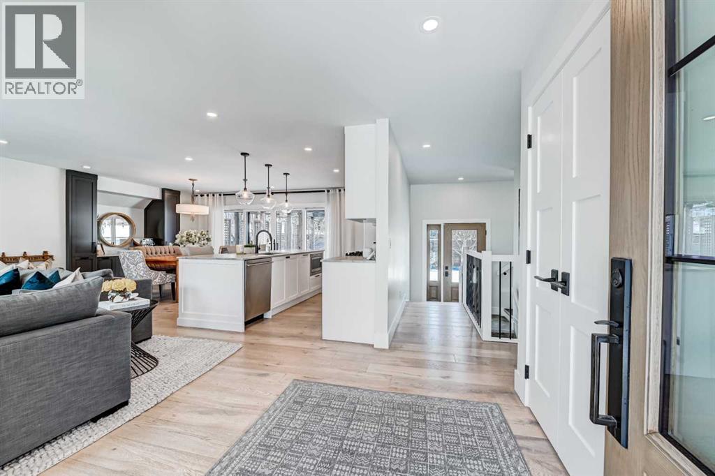 15 Wildwood Drive Sw, Calgary, Alberta  T3C 3C6 - Photo 6 - A2291774