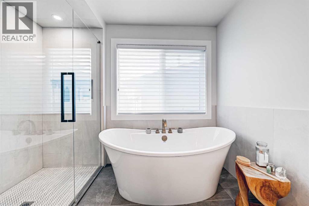 15 Wildwood Drive Sw, Calgary, Alberta  T3C 3C6 - Photo 25 - A2291774