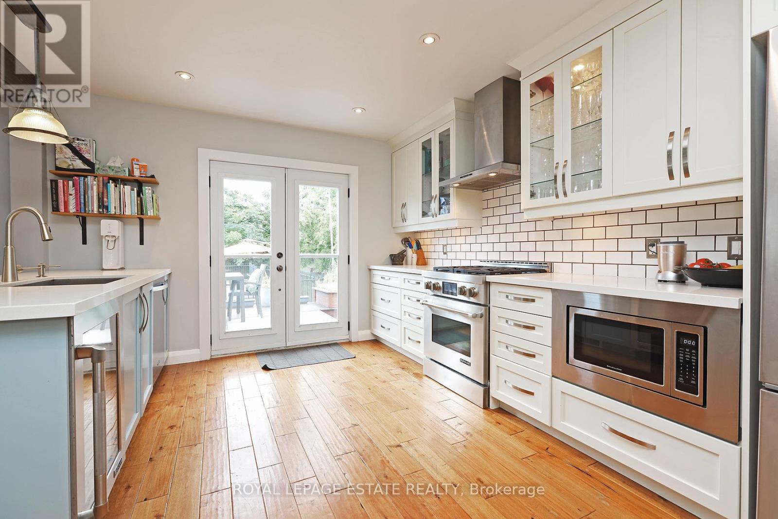 86 Midland Avenue, Toronto, Ontario  M1N 4A2 - Photo 10 - E12876674