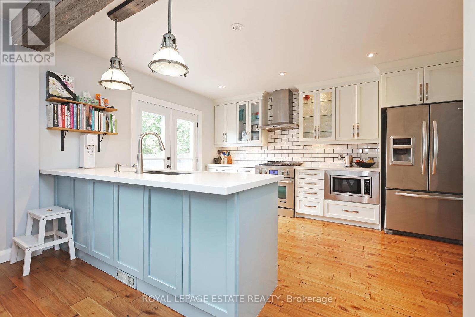 86 Midland Avenue, Toronto, Ontario  M1N 4A2 - Photo 13 - E12876674