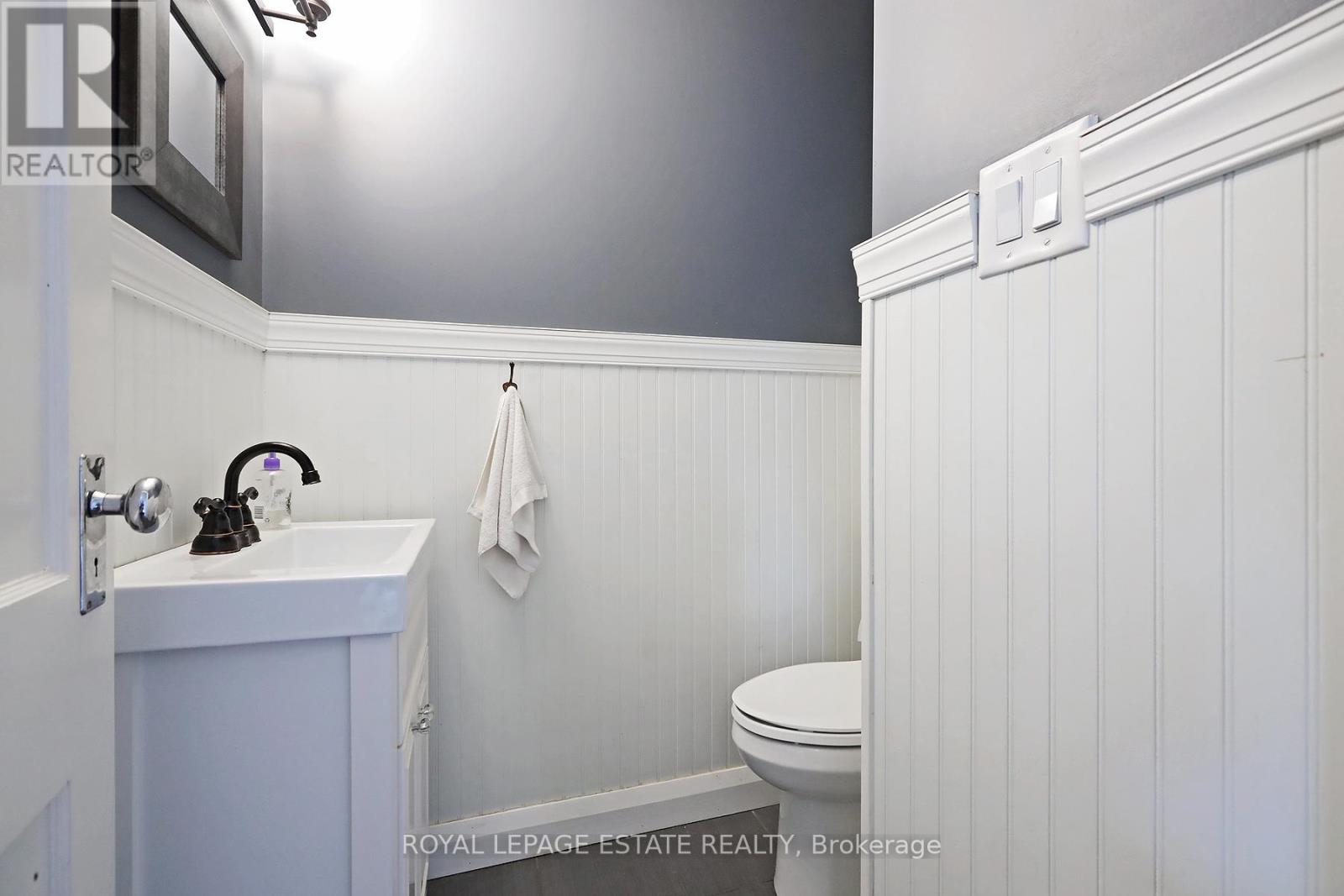 86 Midland Avenue, Toronto, Ontario  M1N 4A2 - Photo 16 - E12876674