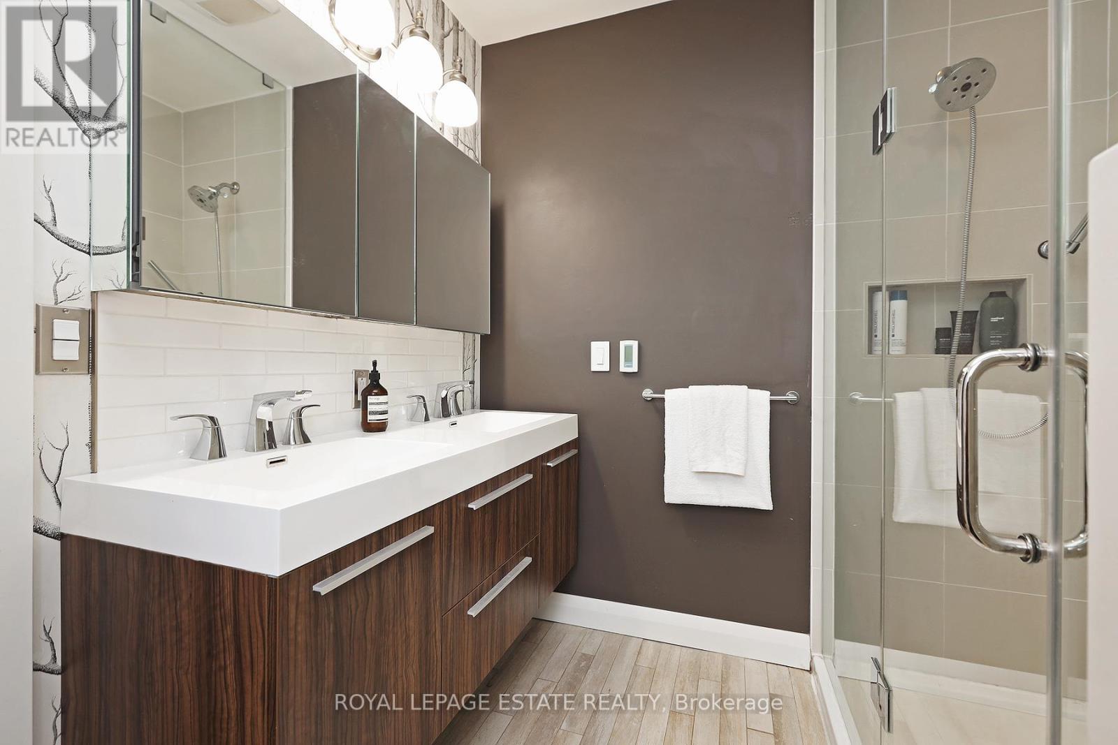 86 Midland Avenue, Toronto, Ontario  M1N 4A2 - Photo 21 - E12876674