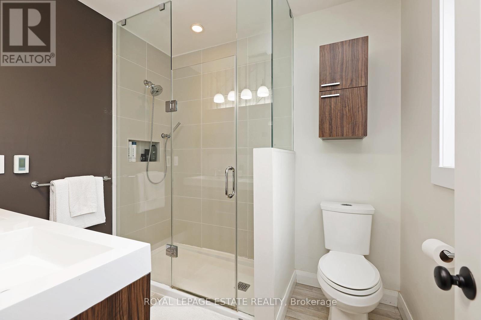 86 Midland Avenue, Toronto, Ontario  M1N 4A2 - Photo 22 - E12876674