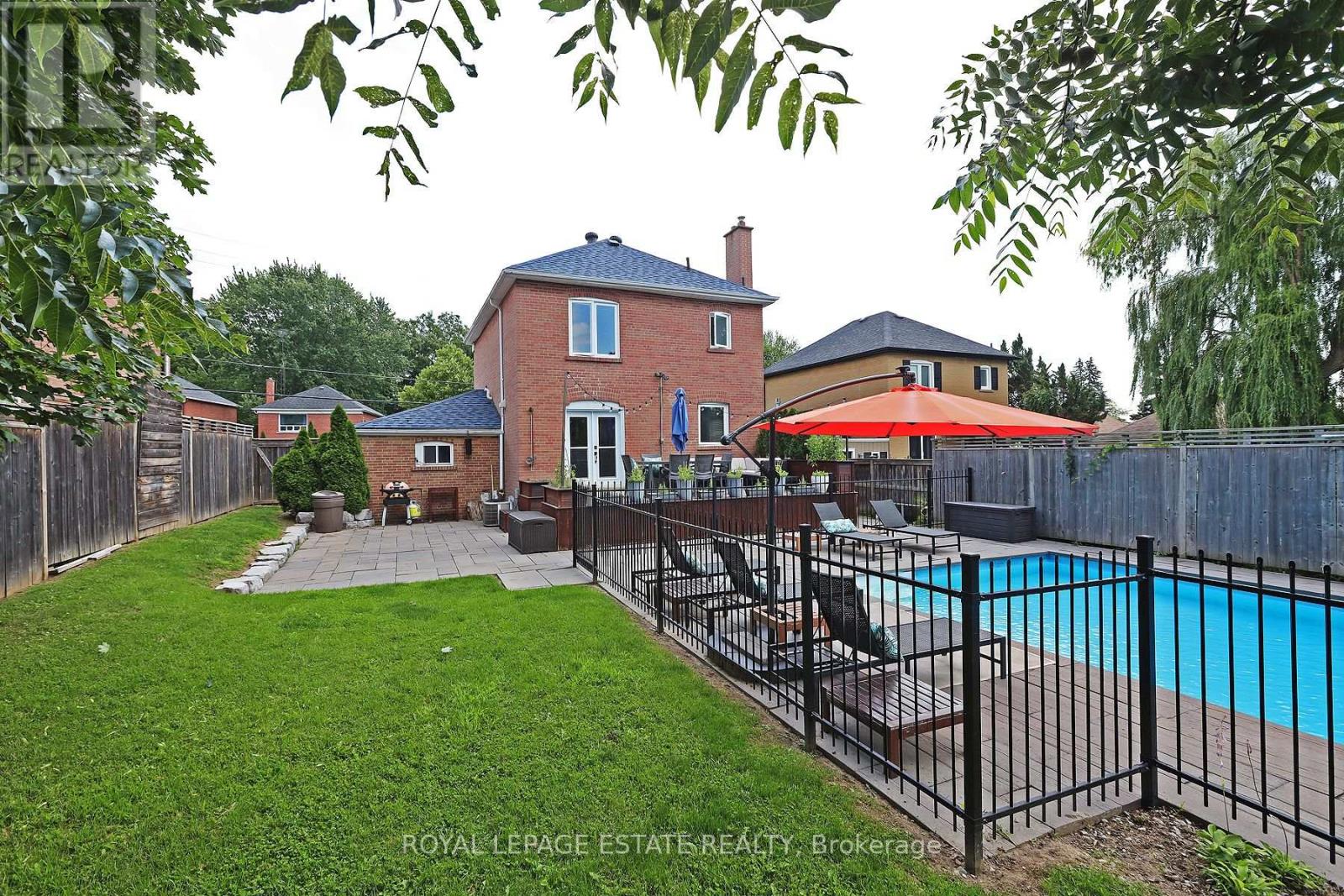 86 Midland Avenue, Toronto, Ontario  M1N 4A2 - Photo 29 - E12876674