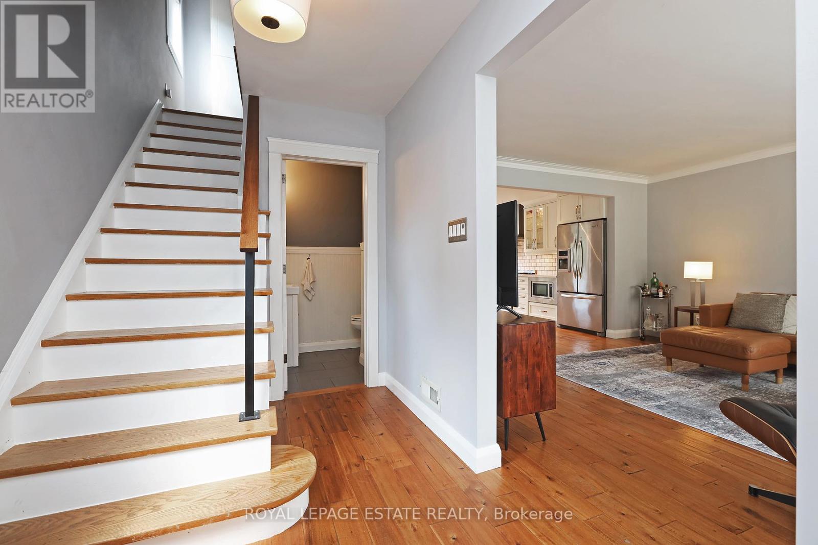 86 Midland Avenue, Toronto, Ontario  M1N 4A2 - Photo 3 - E12876674