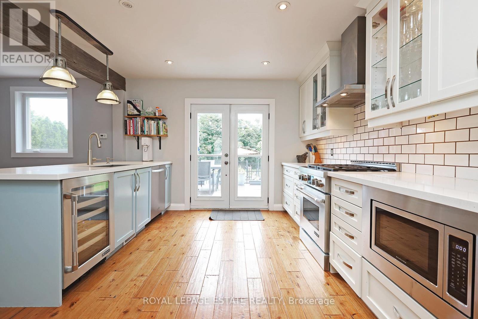 86 Midland Avenue, Toronto, Ontario  M1N 4A2 - Photo 9 - E12876674