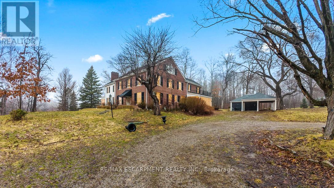 345 Mountain Brow Road, Hamilton, Ontario  L0R 2H7 - Photo 4 - X12873246