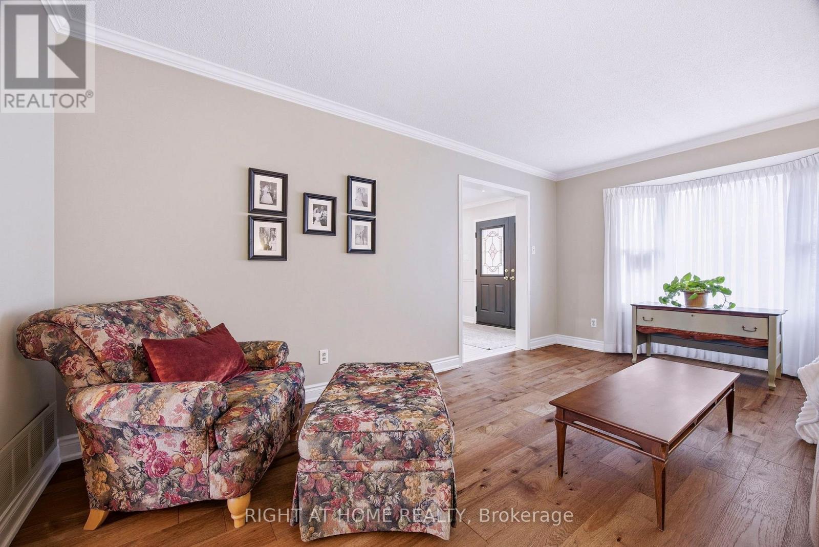 12 Esker Drive, Brampton, Ontario  L6Z 3C5 - Photo 11 - W12874302