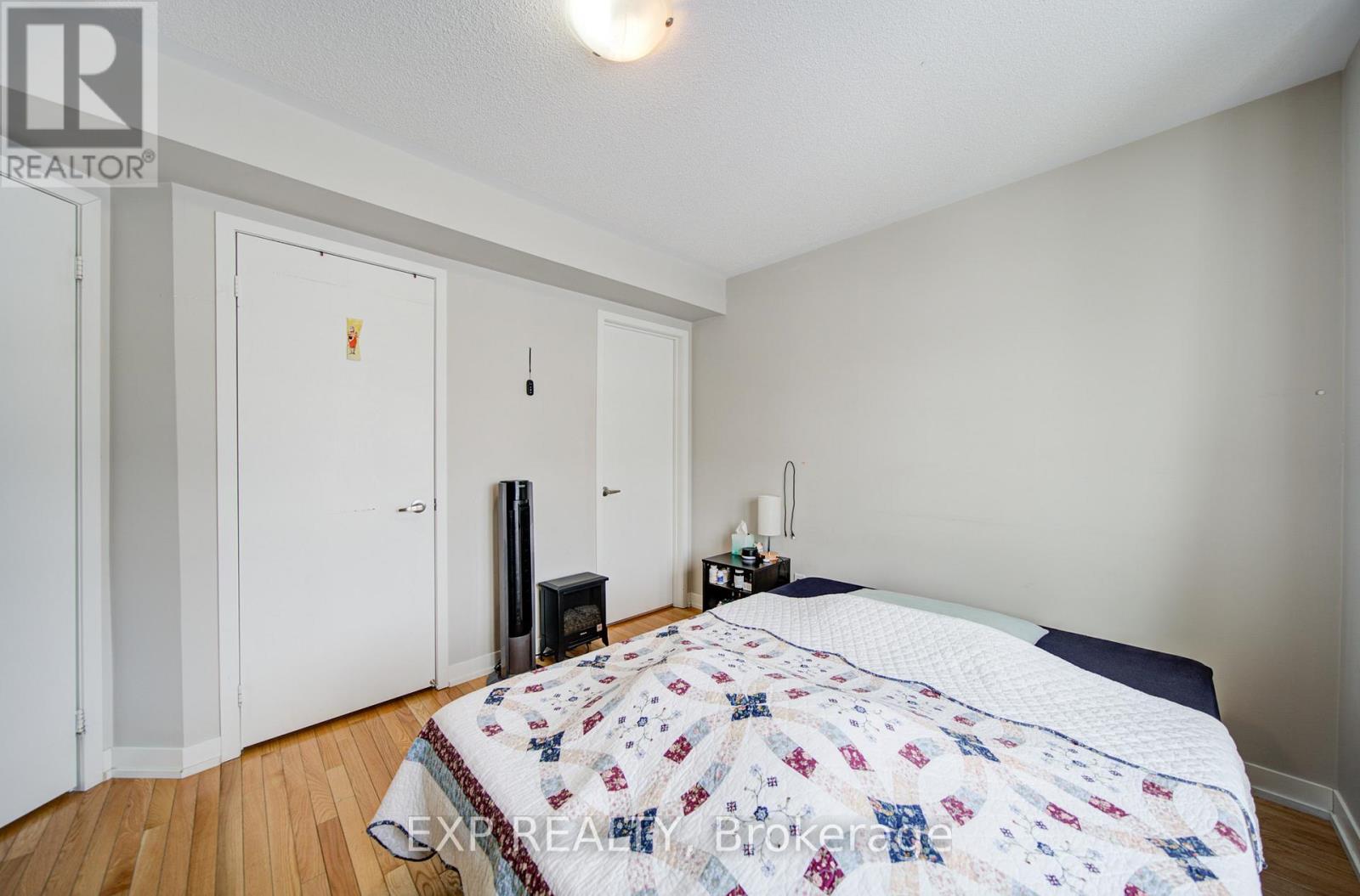 10616 Bathurst Street, Vaughan, Ontario  L6A 4Y4 - Photo 4 - N12870760