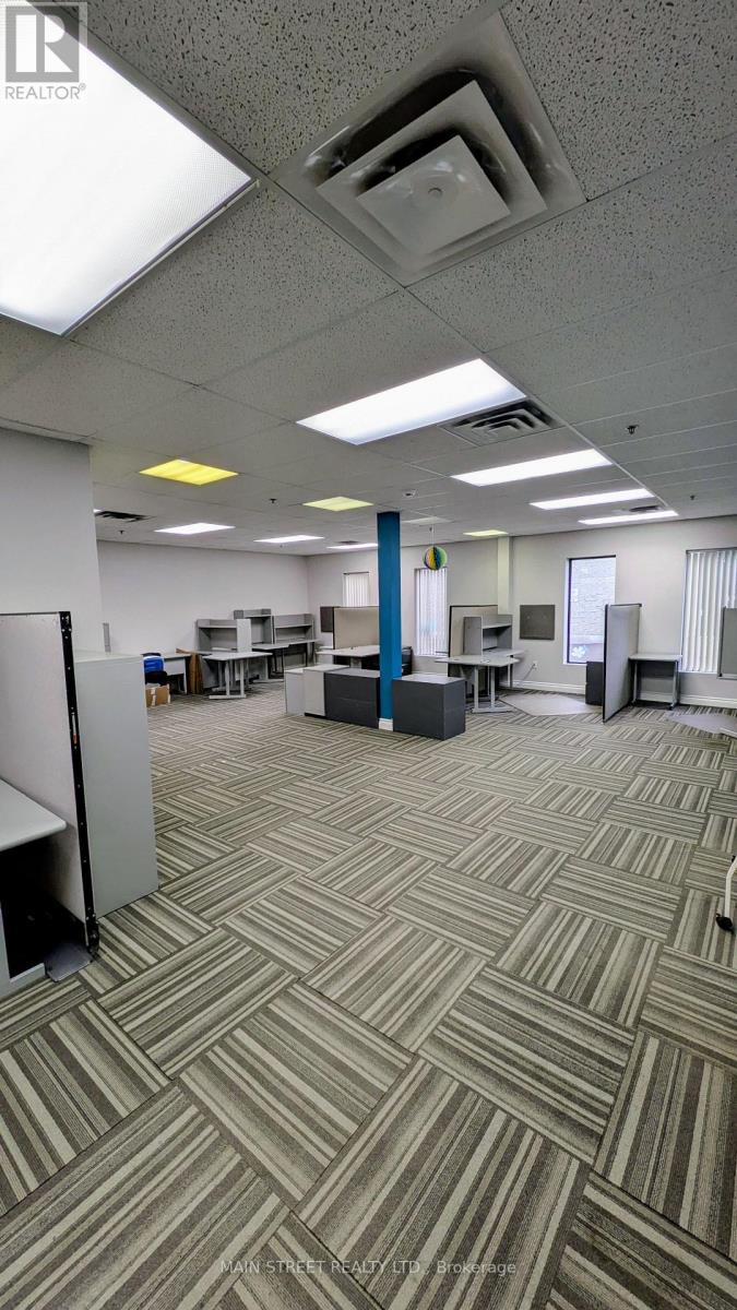 350 Industrial Parkway S, Aurora, Ontario  L4G 3V7 - Photo 3 - N12876504