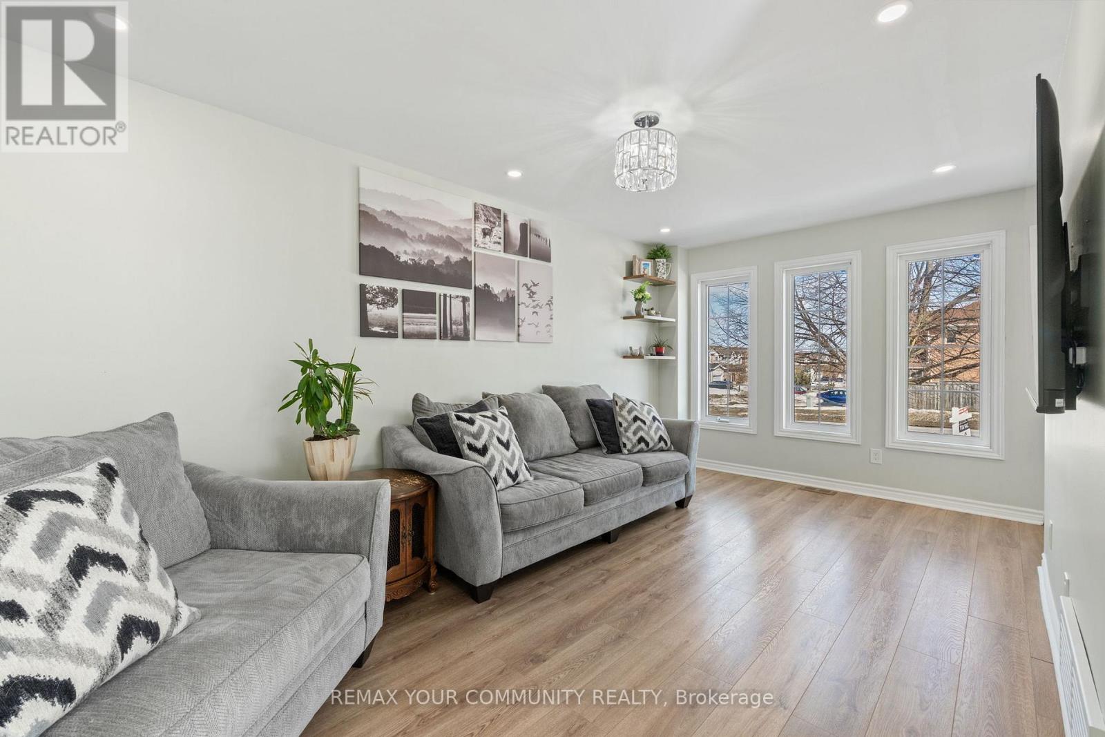 1245 Coleman Court, Innisfil, Ontario  L9S 1X4 - Photo 9 - N12876526