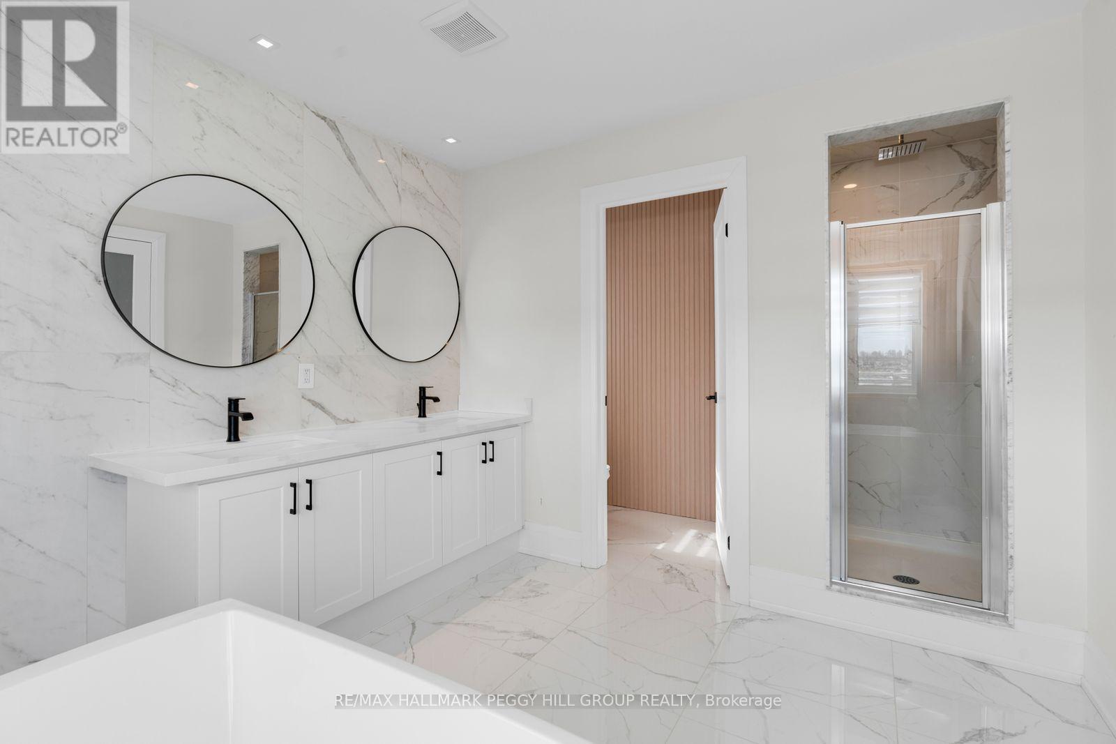 61 Strathgreen Lane, Georgina, Ontario  L4P 0J3 - Photo 15 - N12876602