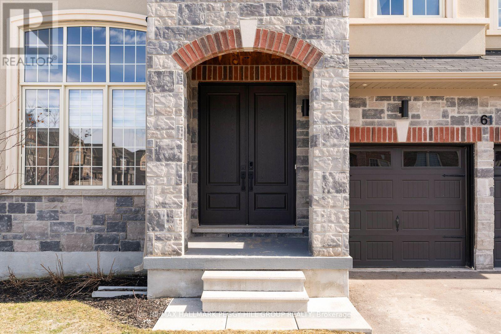 61 Strathgreen Lane, Georgina, Ontario  L4P 0J3 - Photo 2 - N12876602