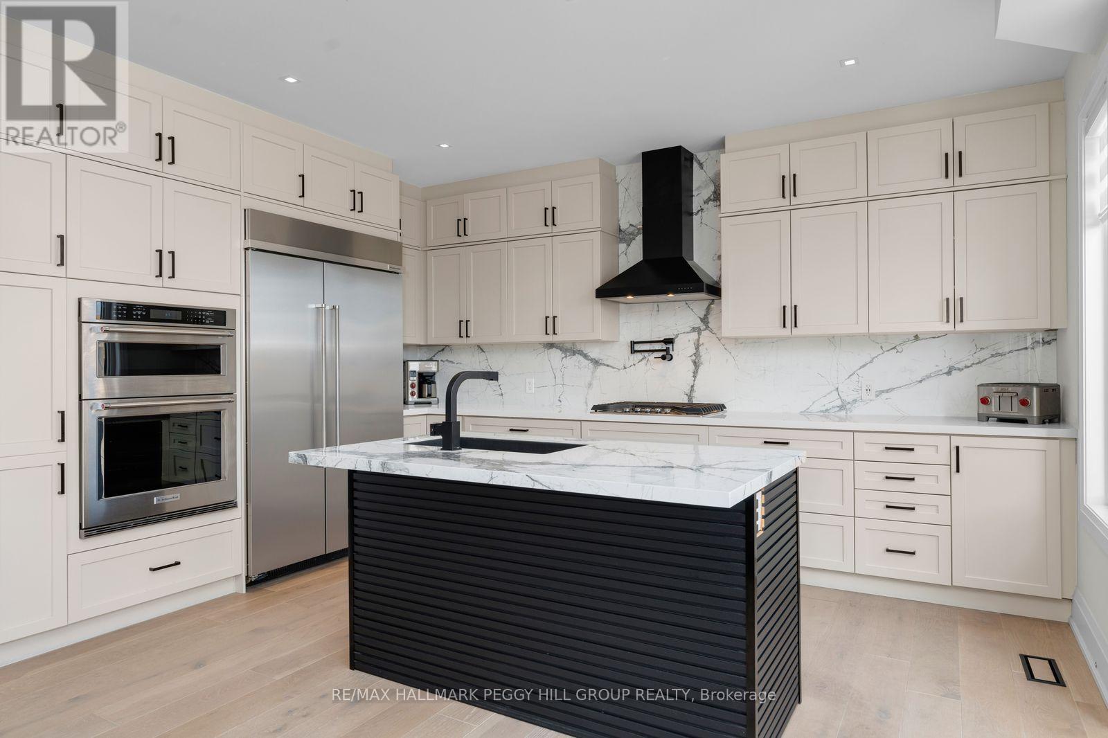 61 Strathgreen Lane, Georgina, Ontario  L4P 0J3 - Photo 5 - N12876602