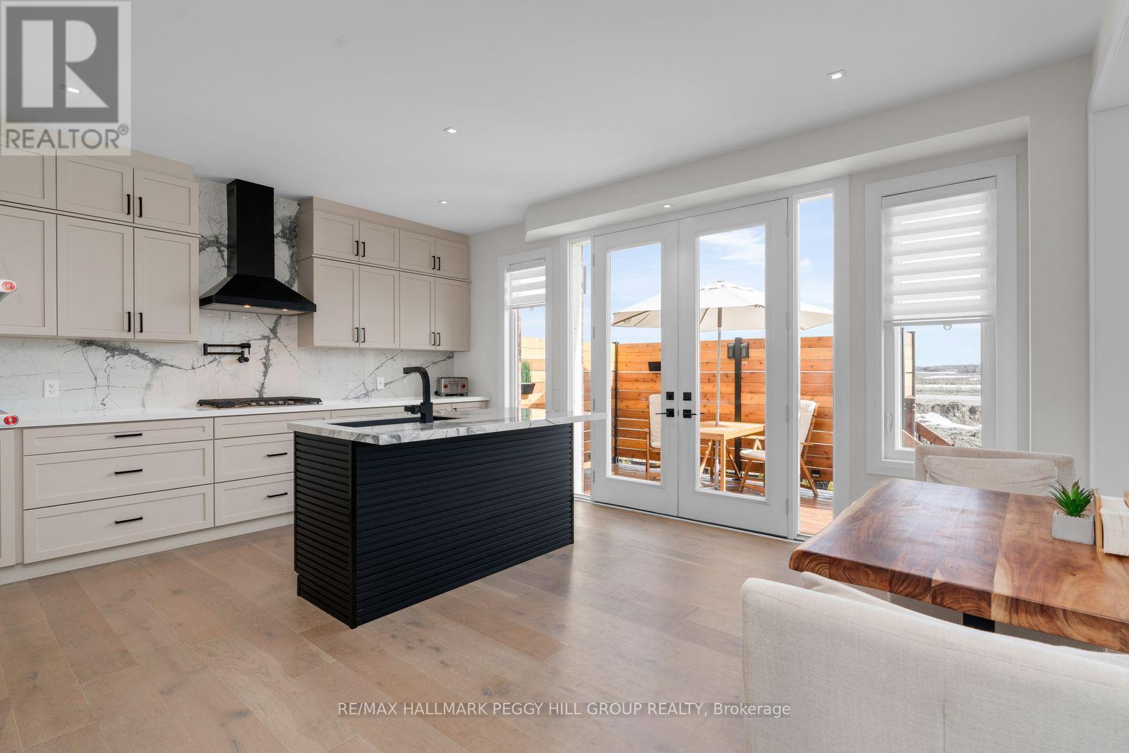 61 Strathgreen Lane, Georgina, Ontario  L4P 0J3 - Photo 6 - N12876602