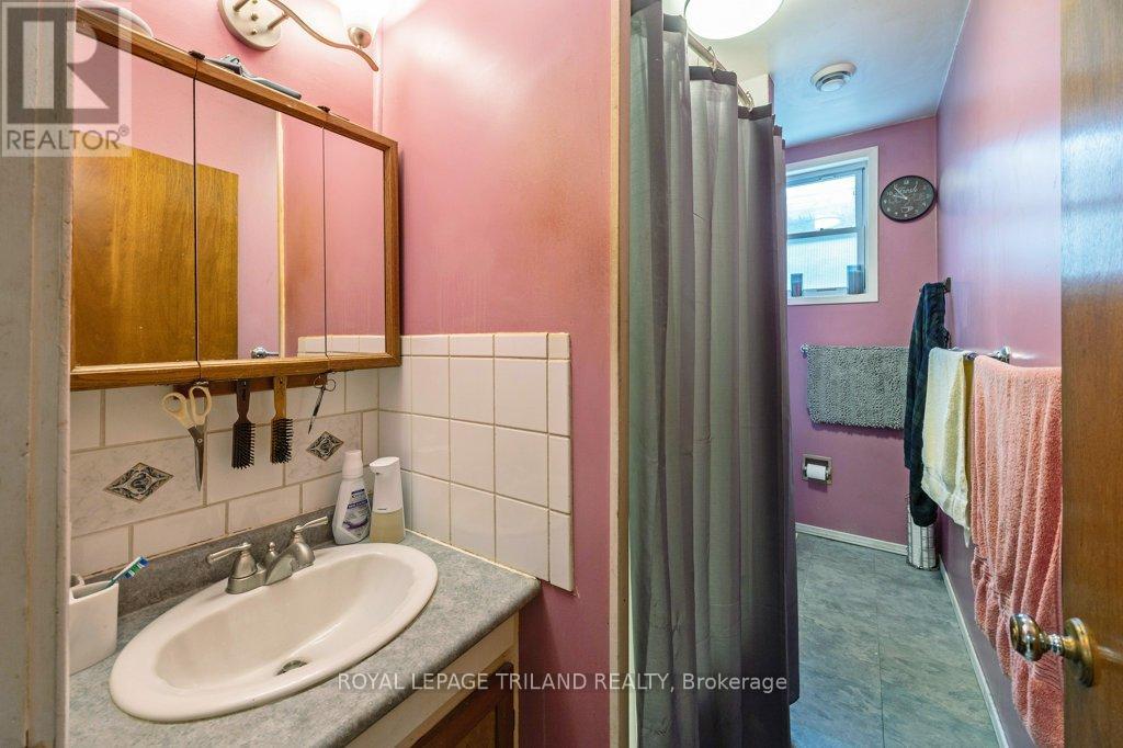 Photo 12 of 21 for 8 Weldon Avenue