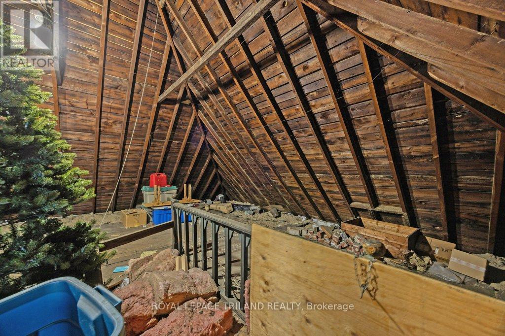 Photo 18 of 21 for 8 Weldon Avenue