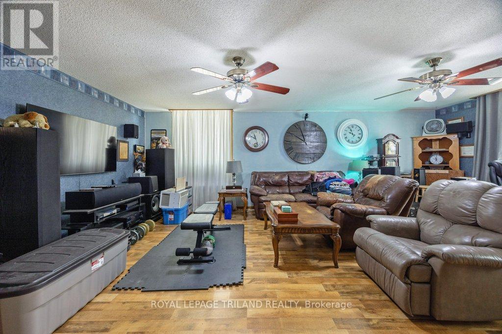 Photo 5 of 21 for 8 Weldon Avenue