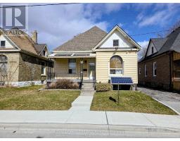 8 WELDON AVENUE, St. Thomas, Ontario