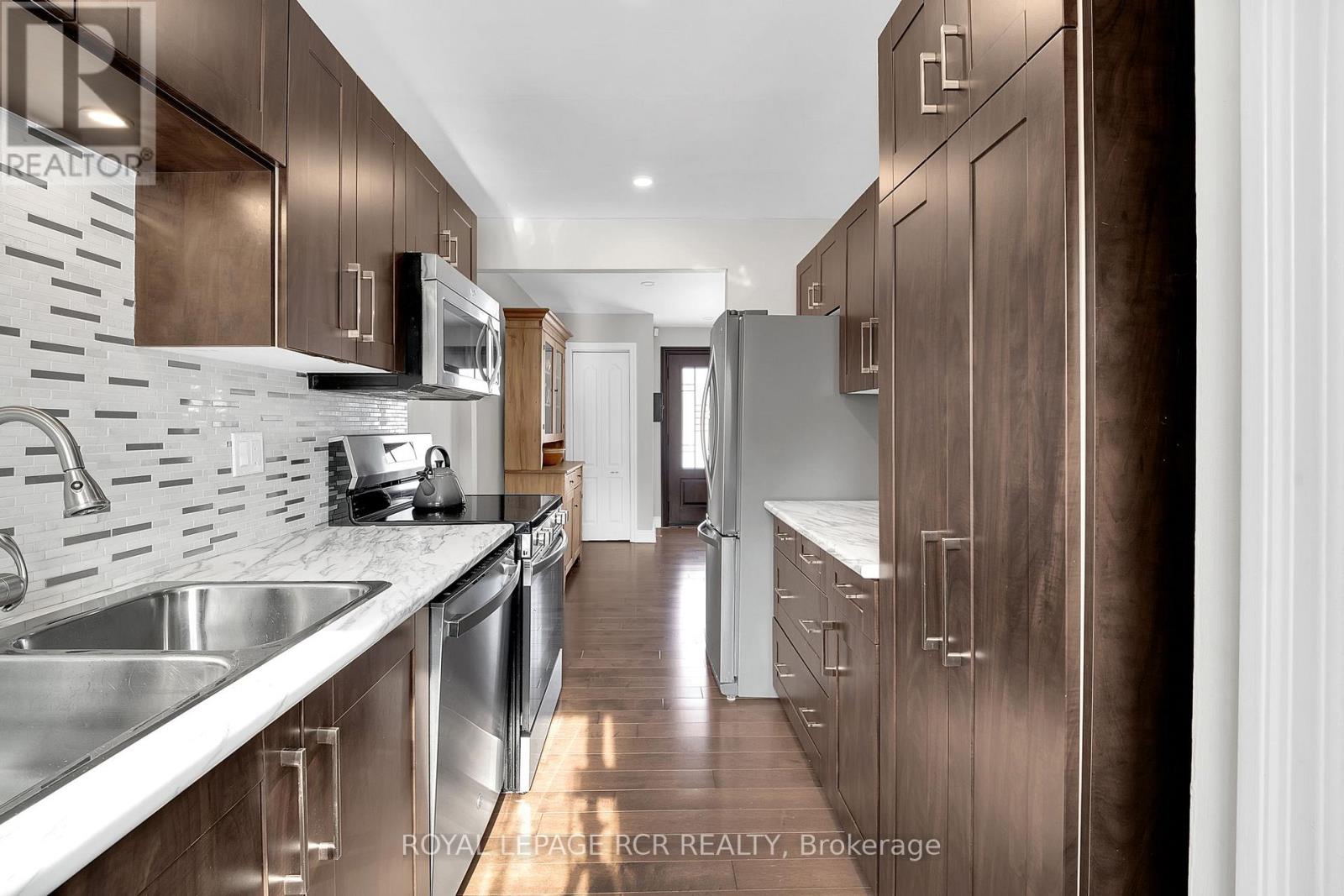 205 Martha Crescent, Caledon, Ontario  L7E 4X2 - Photo 12 - W12876492