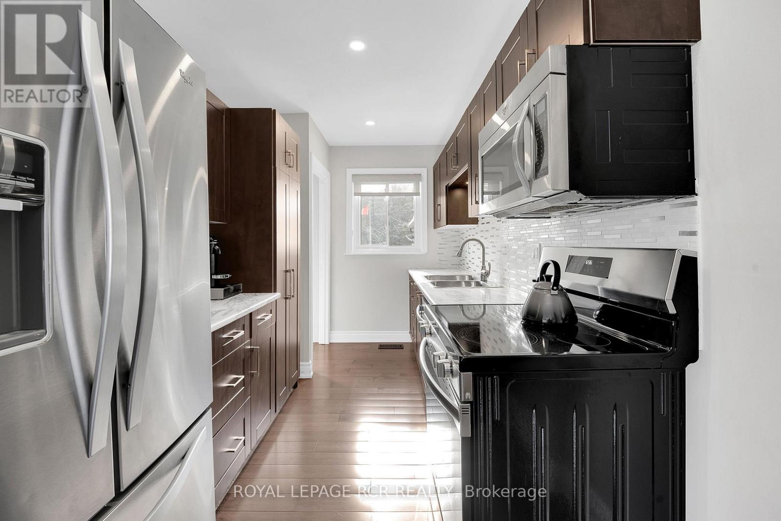 205 Martha Crescent, Caledon, Ontario  L7E 4X2 - Photo 13 - W12876492