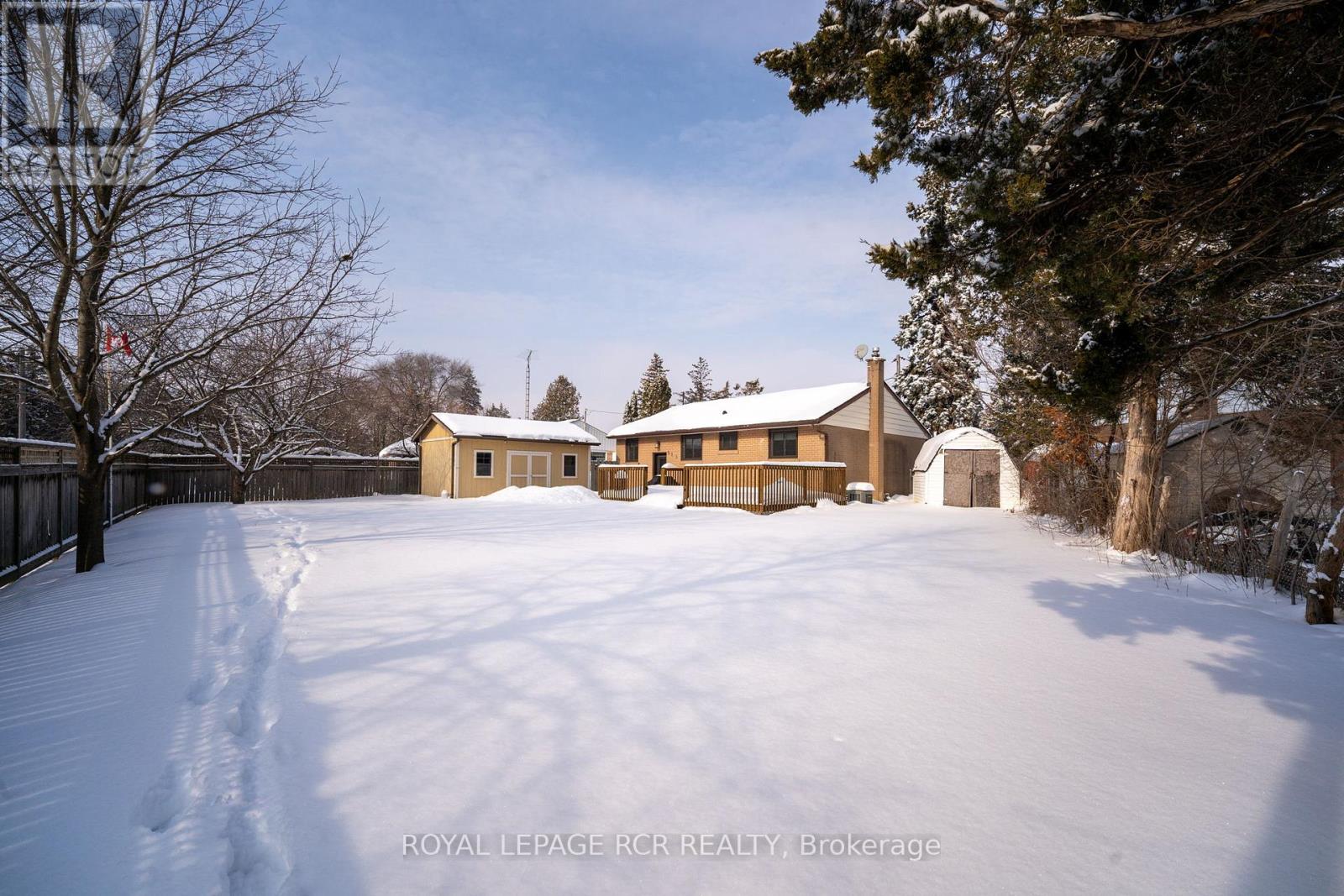 205 Martha Crescent, Caledon, Ontario  L7E 4X2 - Photo 36 - W12876492