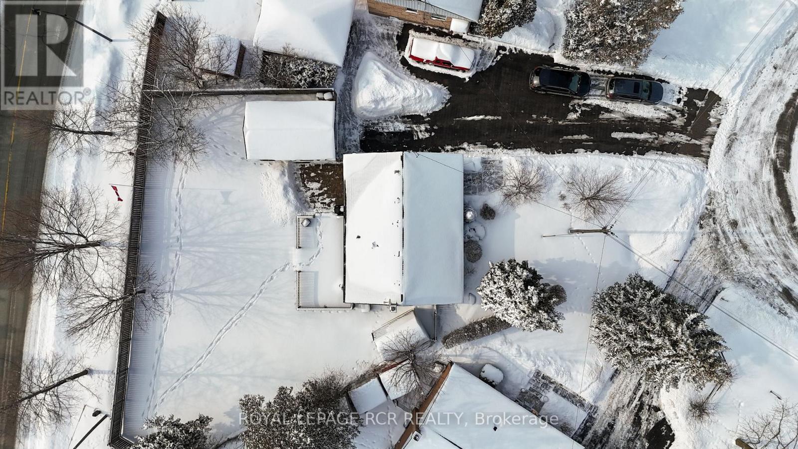 205 Martha Crescent, Caledon, Ontario  L7E 4X2 - Photo 37 - W12876492