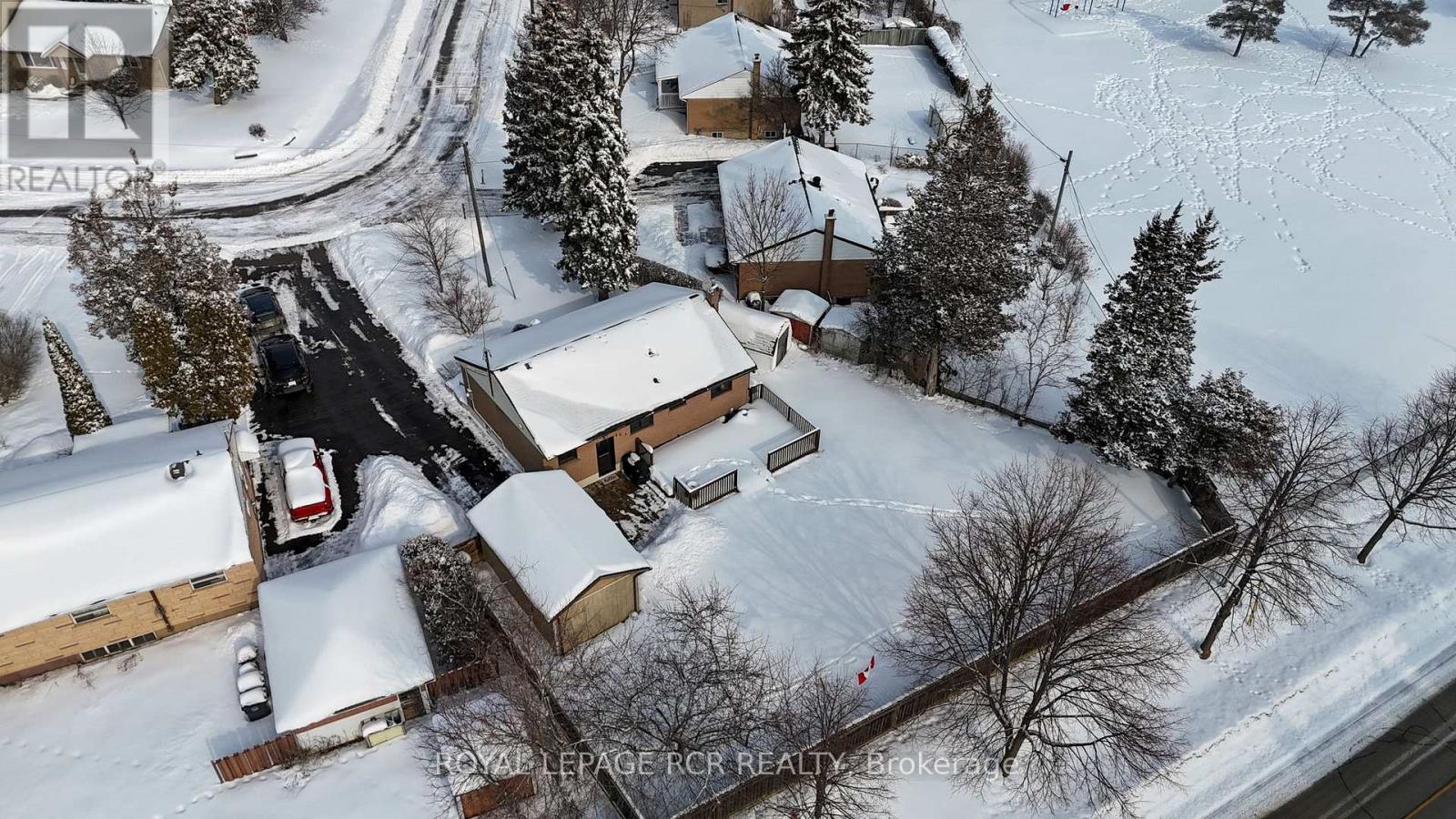 205 Martha Crescent, Caledon, Ontario  L7E 4X2 - Photo 38 - W12876492