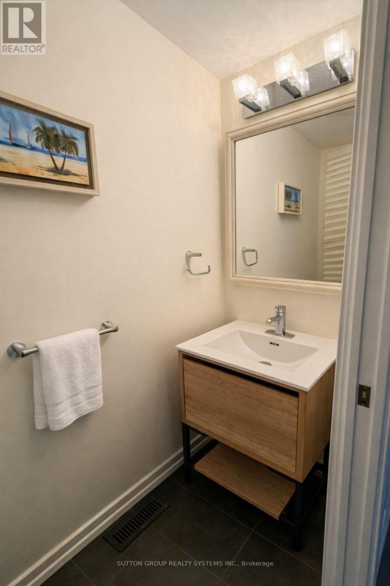 68 - 215 Mississauga Valley Boulevard, Mississauga, Ontario  L5A 1Y7 - Photo 8 - W12876512