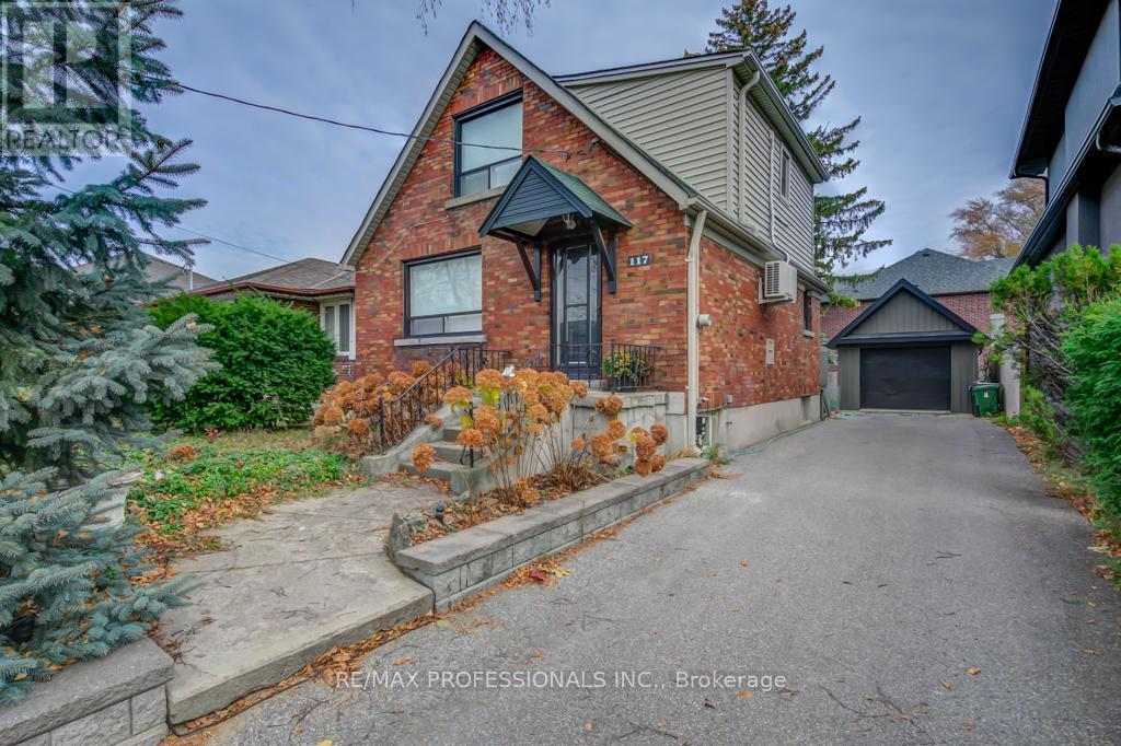 117 Grand Avenue, Toronto, Ontario  M8Y 2Z6 - Photo 1 - W12876534