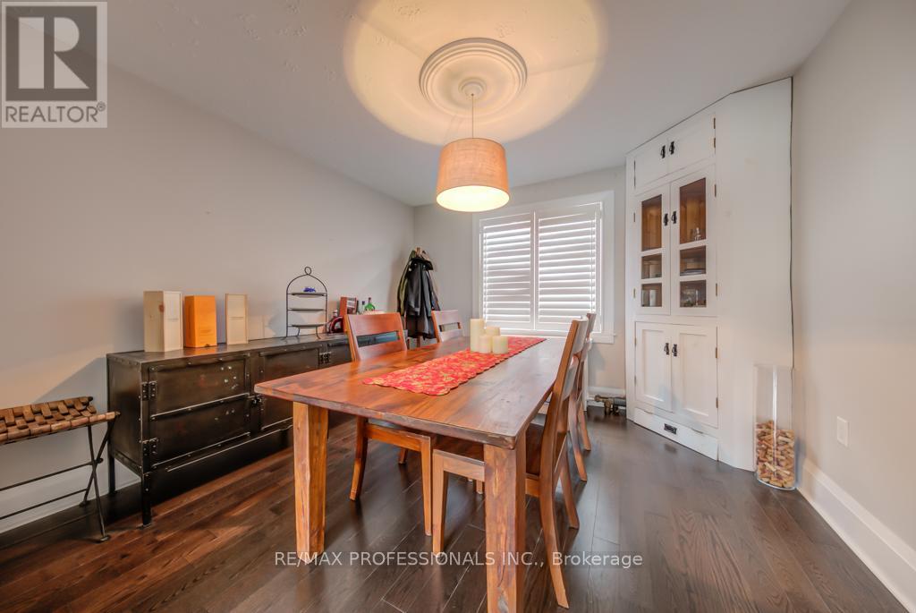 117 Grand Avenue, Toronto, Ontario  M8Y 2Z6 - Photo 6 - W12876534