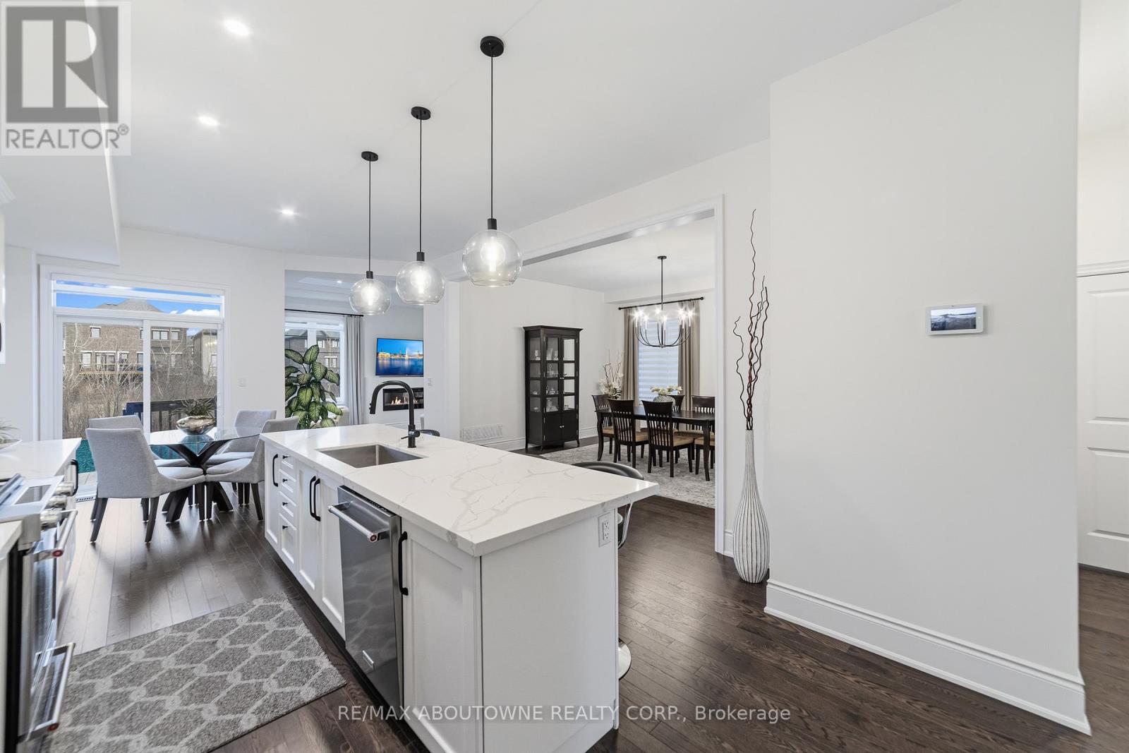 477 Parent Place, Milton, Ontario  L9E 1L2 - Photo 10 - W12876566