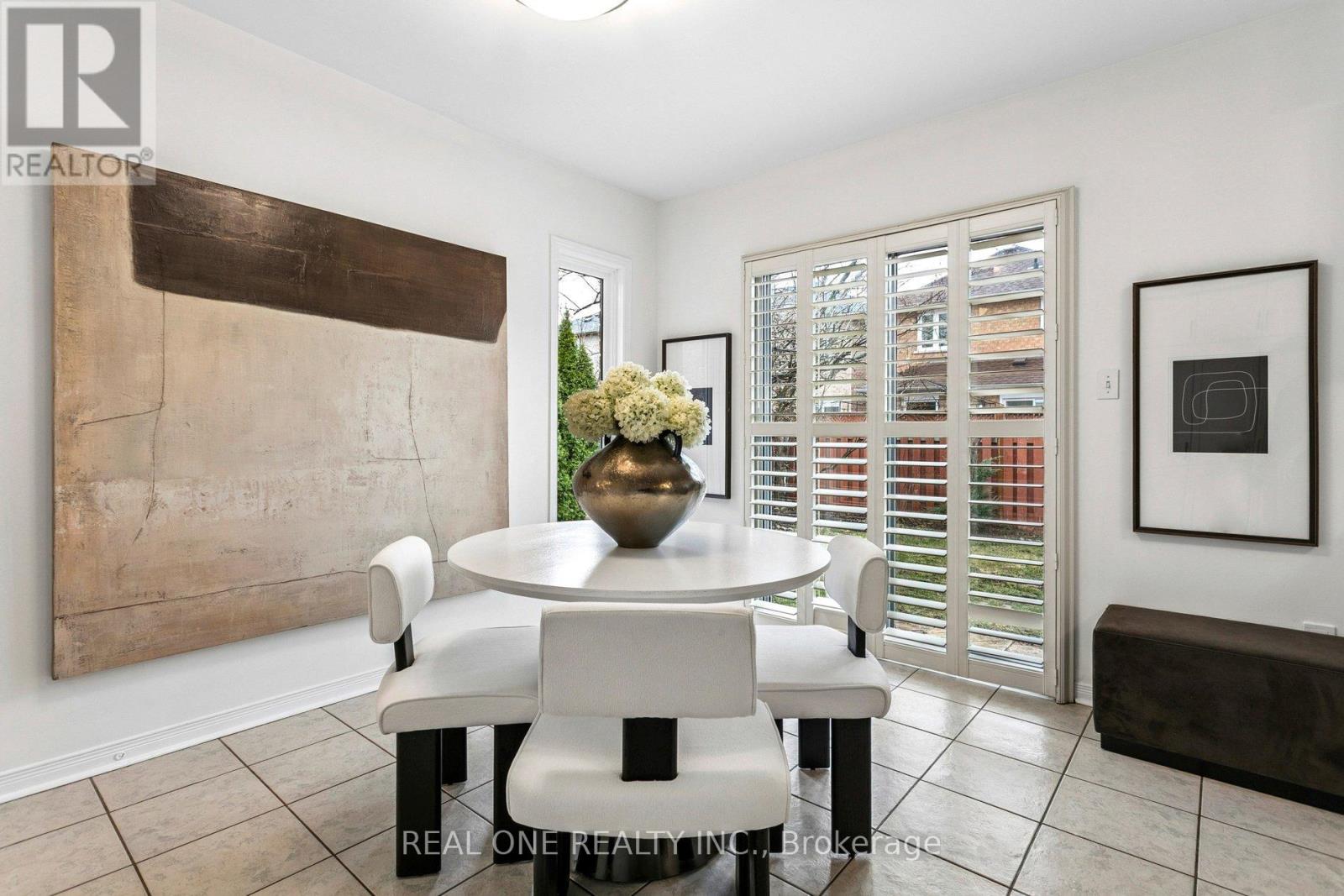 2262 Pell Crescent, Oakville, Ontario  L6M 3T6 - Photo 13 - W12876568