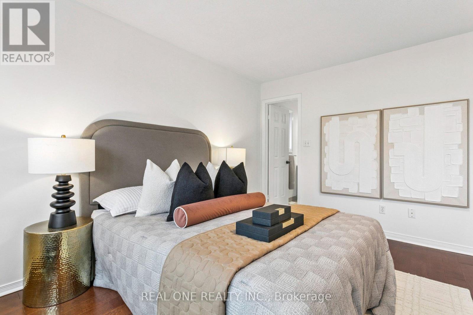 2262 Pell Crescent, Oakville, Ontario  L6M 3T6 - Photo 28 - W12876568