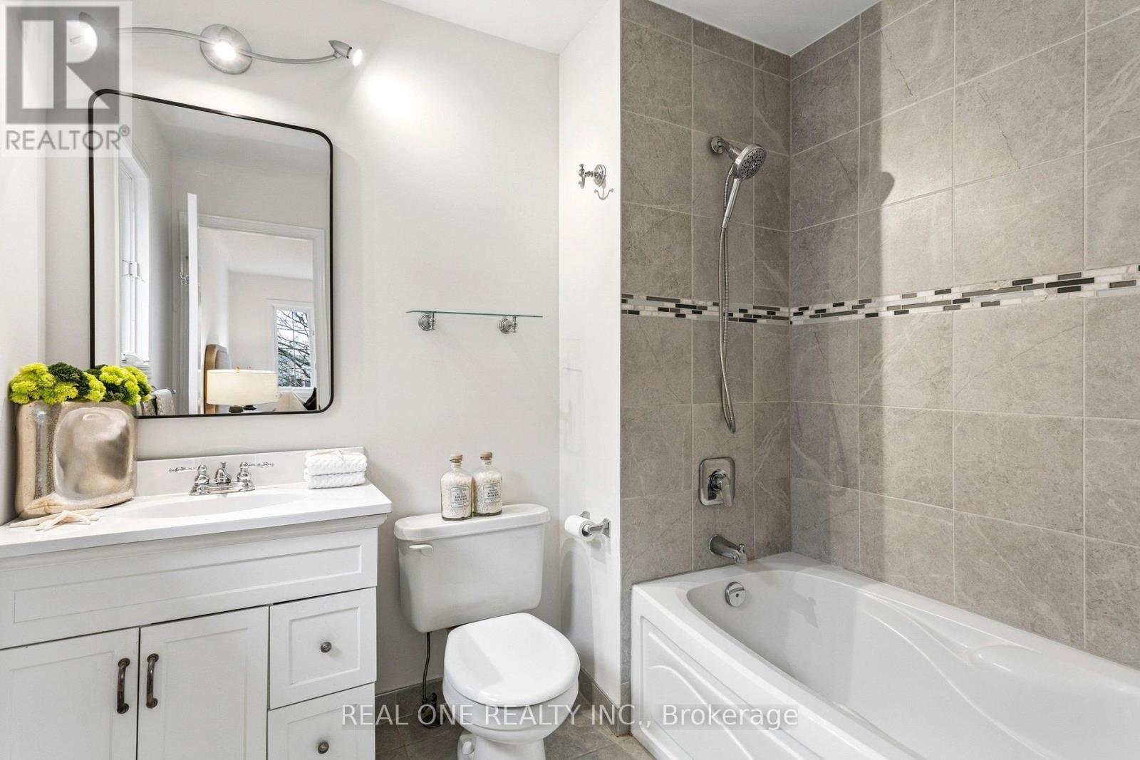 2262 Pell Crescent, Oakville, Ontario  L6M 3T6 - Photo 29 - W12876568