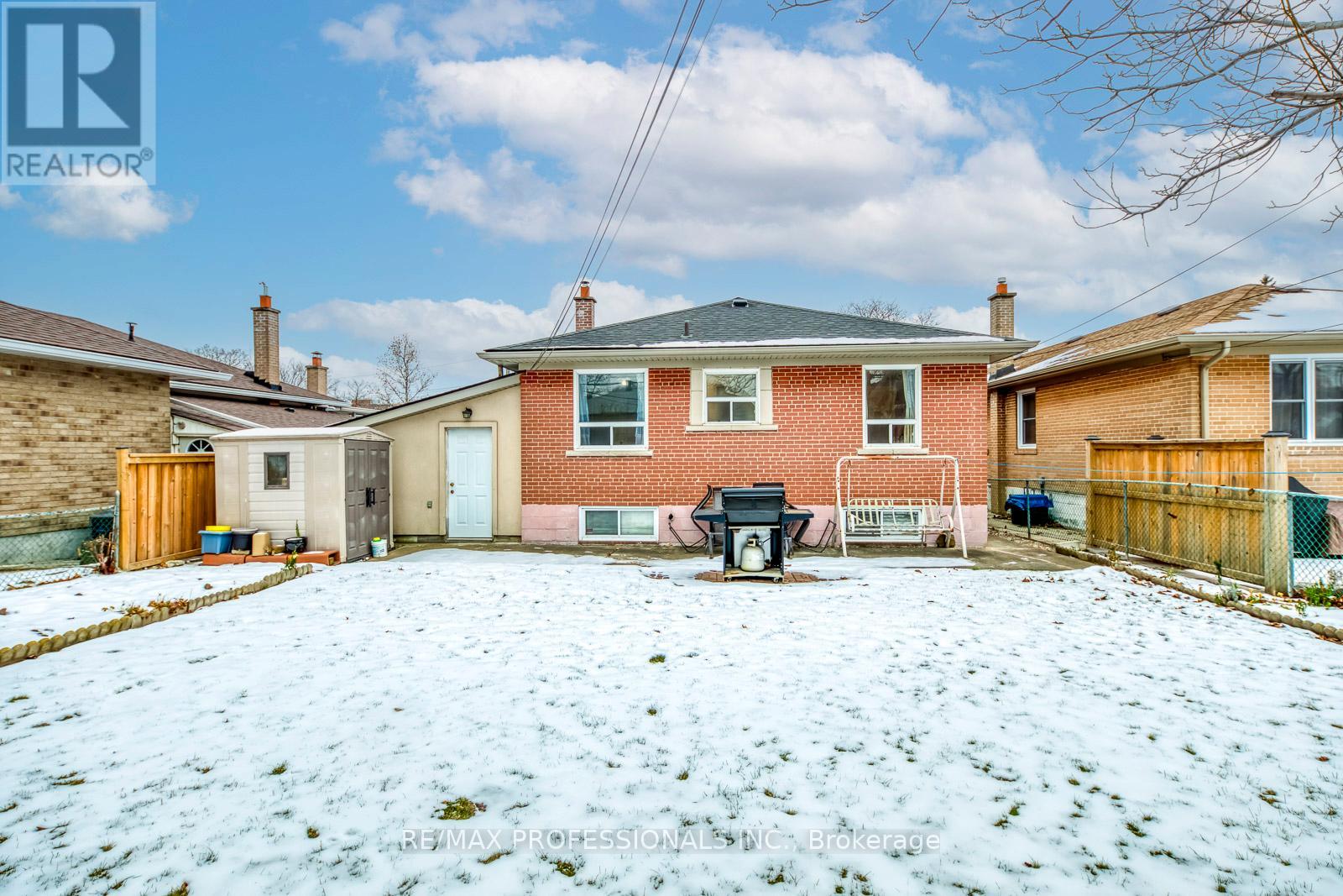 7 Belgate Place, Toronto, Ontario  M9C 3Y5 - Photo 38 - W12876608