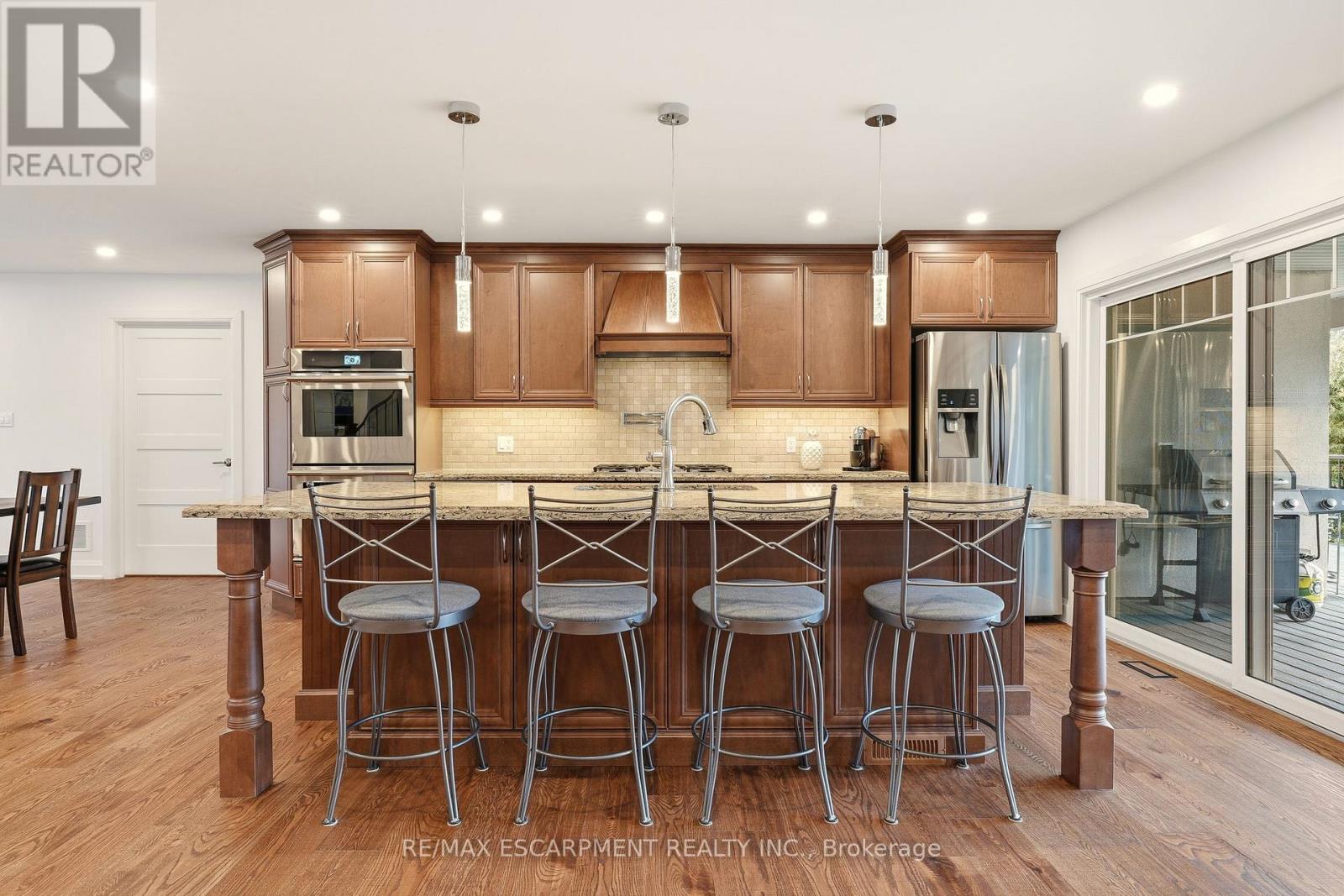 1354 No 1 Side Road N, Burlington, Ontario  L7P 0R9 - Photo 11 - W12876610