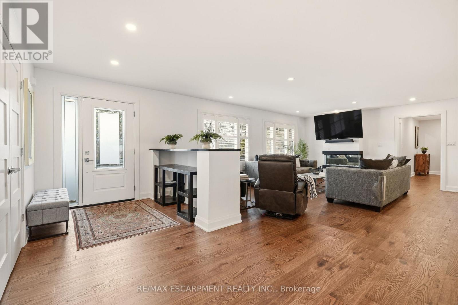 1354 No 1 Side Road N, Burlington, Ontario  L7P 0R9 - Photo 4 - W12876610