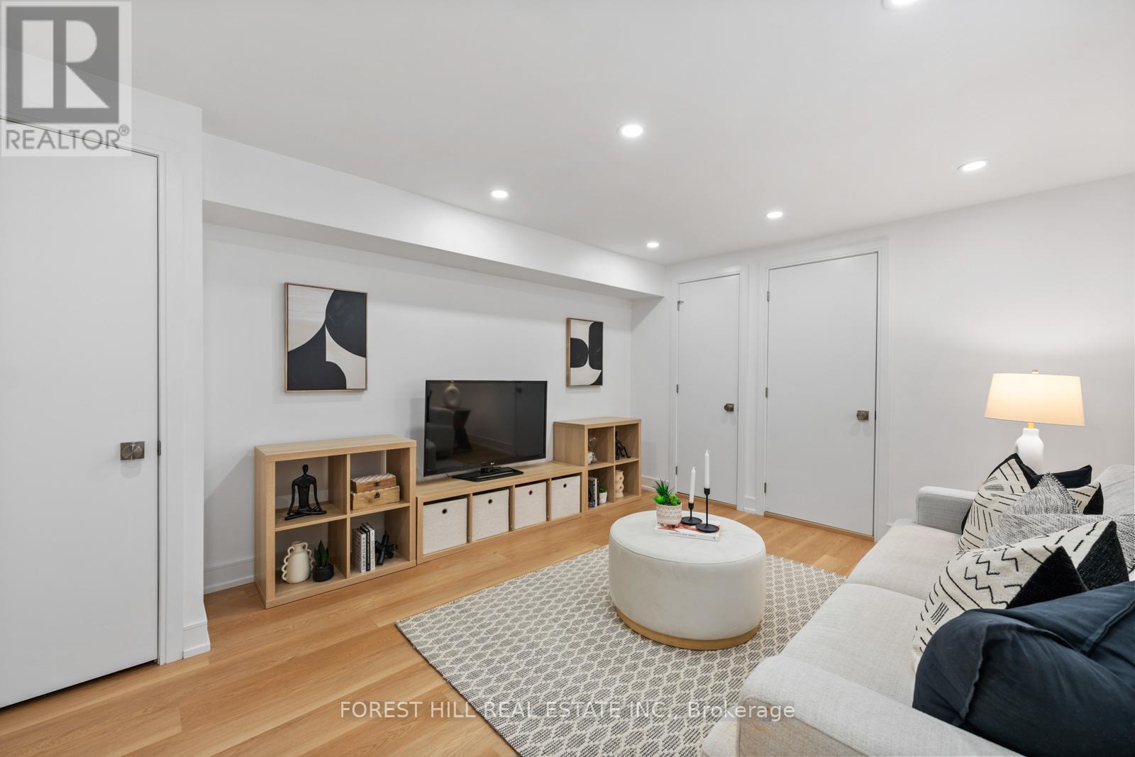 623 Harvie Avenue, Toronto, Ontario  M6E 4M4 - Photo 18 - W12876616