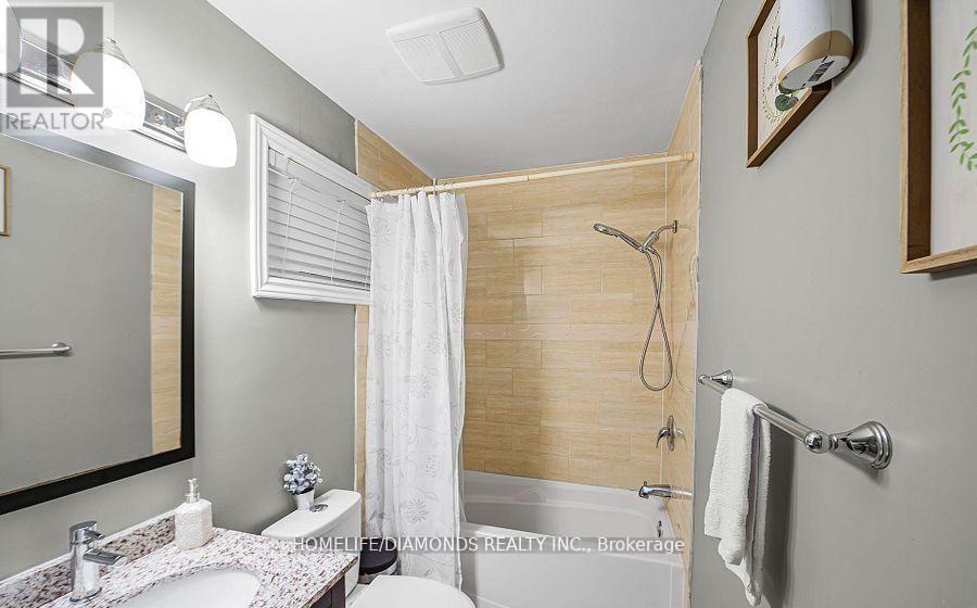 Upper - 16 Brisco Street, Brampton, Ontario  L6V 1W8 - Photo 13 - W12876692