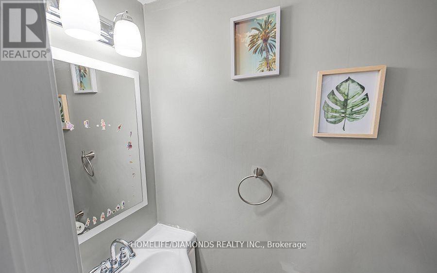 Upper - 16 Brisco Street, Brampton, Ontario  L6V 1W8 - Photo 14 - W12876692