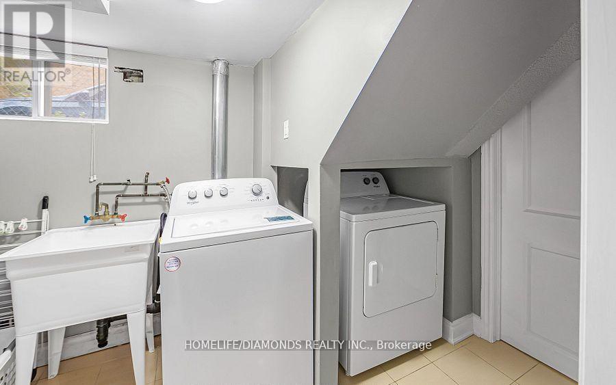 Upper - 16 Brisco Street, Brampton, Ontario  L6V 1W8 - Photo 15 - W12876692