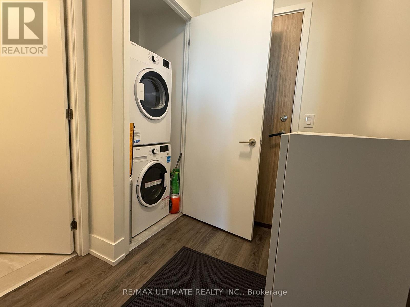 1111 - 3100 Keele Street, Toronto, Ontario  M3M 0E1 - Photo 3 - W12876694